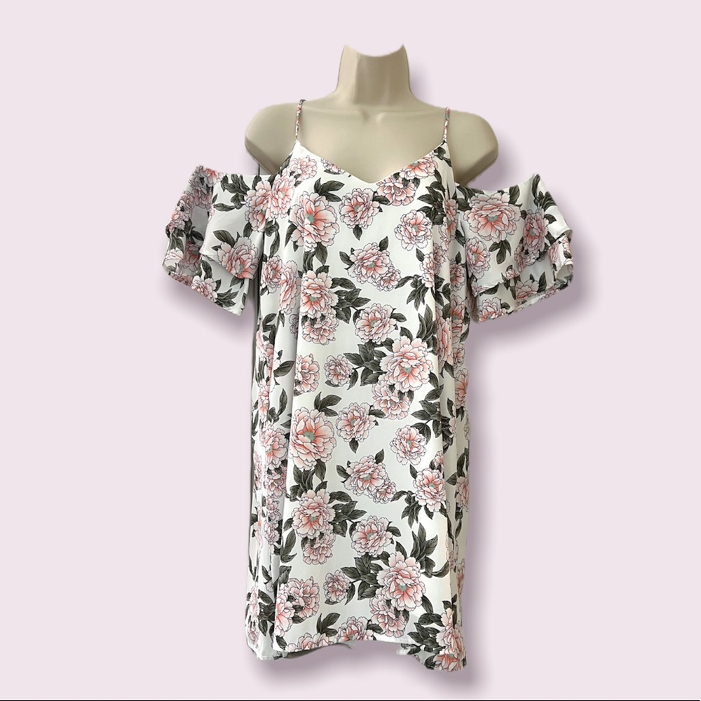 Woman’s Small Floral Boutique Dress